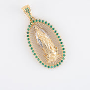 Dije Virgen Guadalupe Circones Verdes 18k oro amarillo/ 6,47 gr - M:4,5 cms x 2,1 cms Nacional