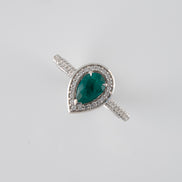 Anillo Esmeralda y Diamantes Oro Blanco 18k  / AED23 / T:6 / E: 0,62 quilates D:0,20 quilates