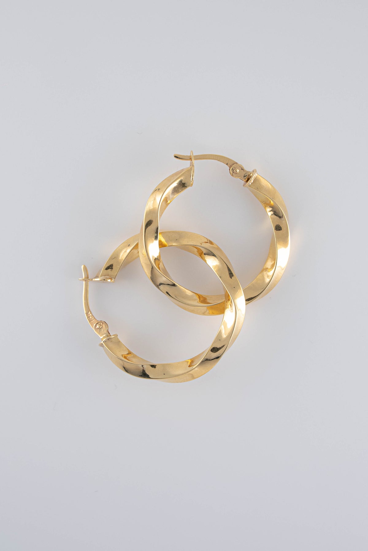 Candongas Melcocha Oro Amarillo 18k / NA08 / M: 2,8 cms / P: 4.28 gr