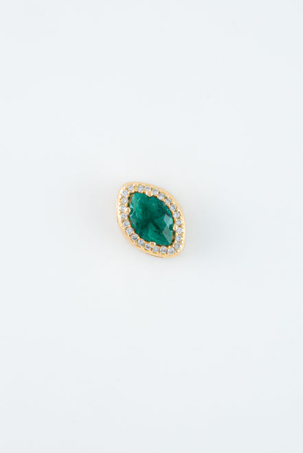 Dije Esmeralda Ovalada y Diamantes Oro Amarillo 18k / DED54 / E:0.60 quilates D:0,07 quilates / M: 1 cms x 8 mm