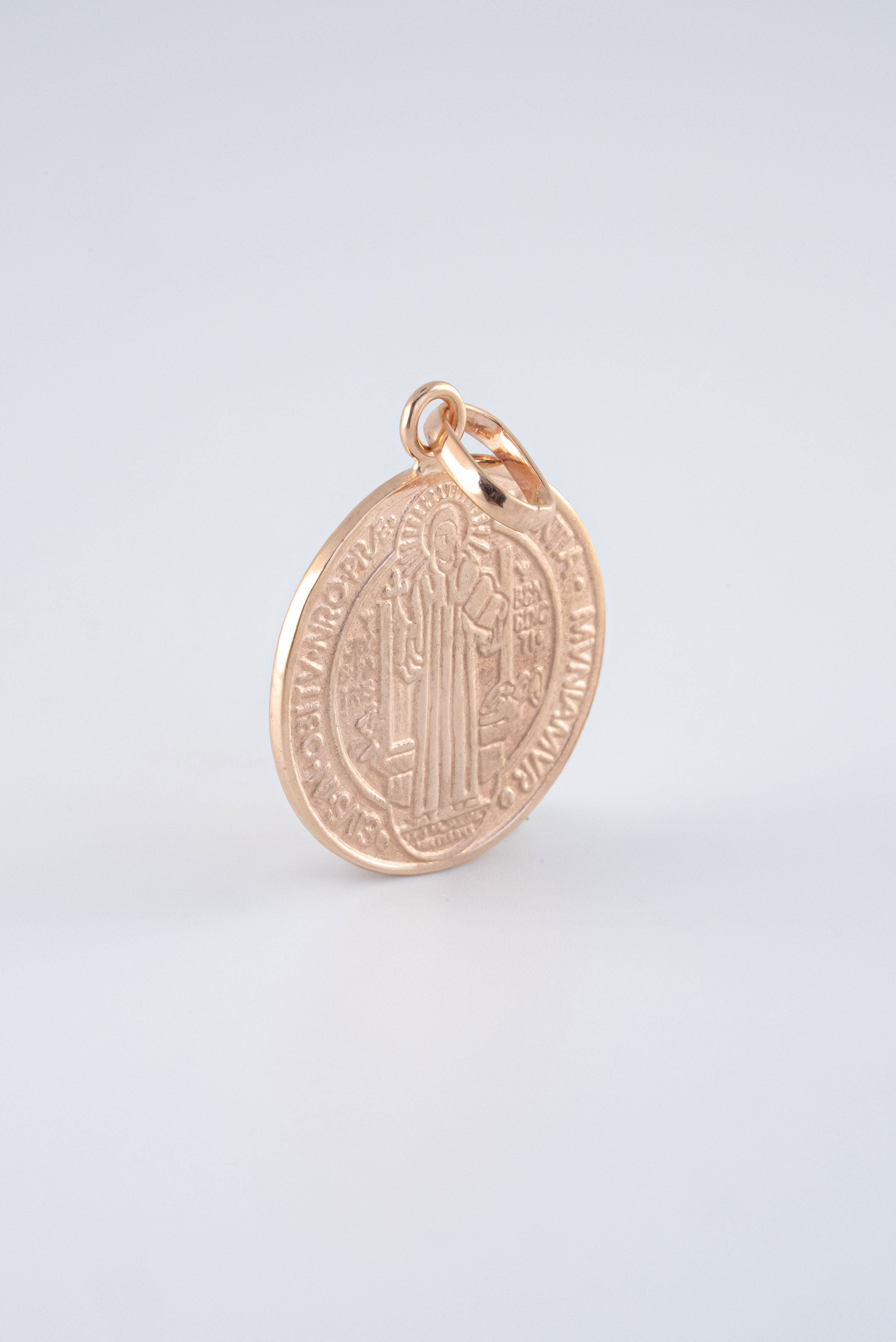 Dije San Benito Oro Rosado 18k /NA102/ M: 1,8 cms / P: 3 gr