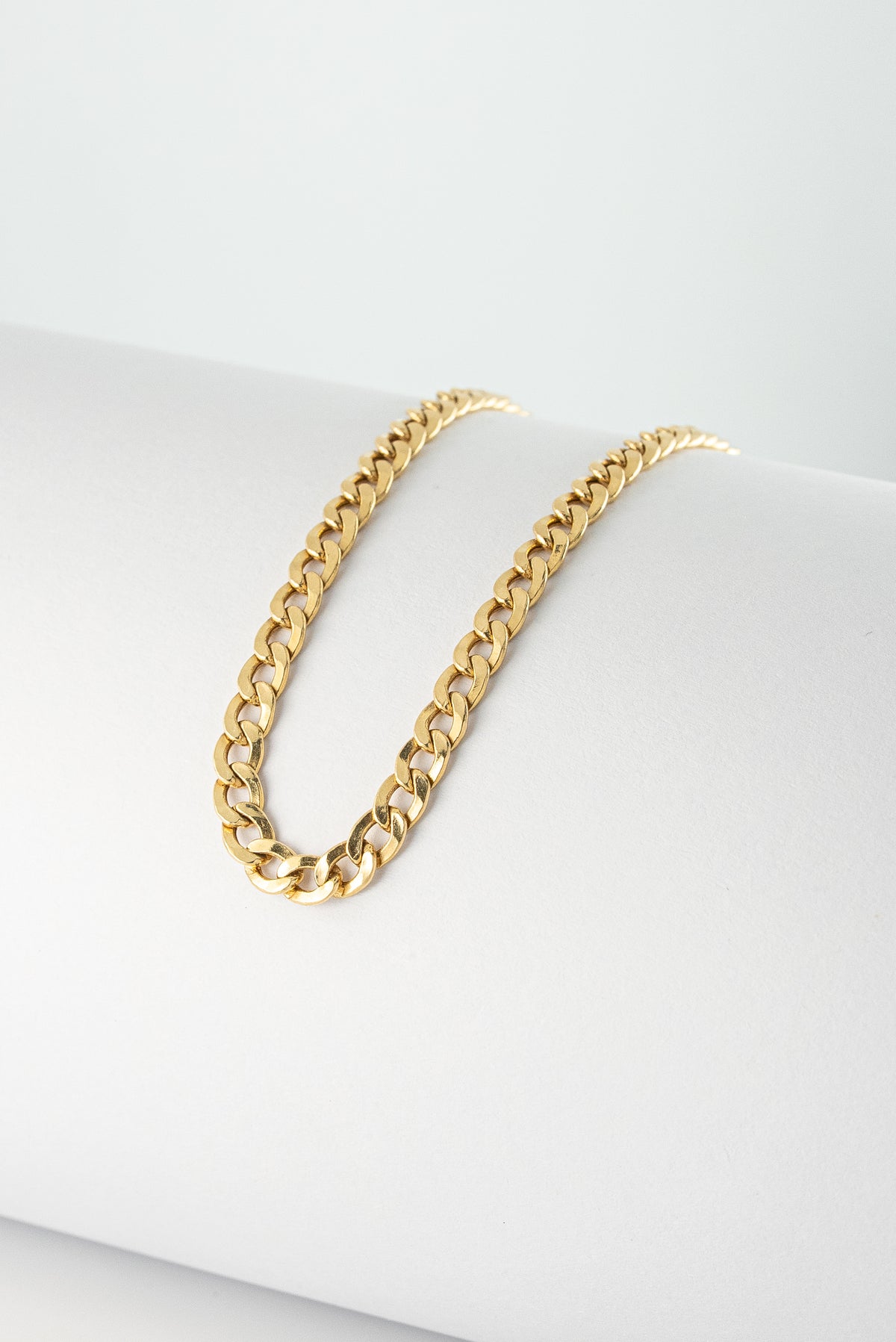 Pulsera Cubana Oro Amarillo 18k / ITA02 / M: 20 cms x 4 mm / P: 4,11 gr