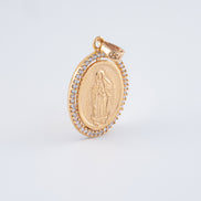 Dije Virgen Guadalupe Circones Oro Rosado 18k / NA102 / M: 2,6 cms x 1,6 cms / P: 3,3 gr