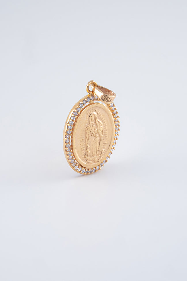 Dije Virgen Guadalupe Circones Oro Rosado 18k / NA102 / M: 2,6 cms x 1,6 cms / P: 3,3 gr