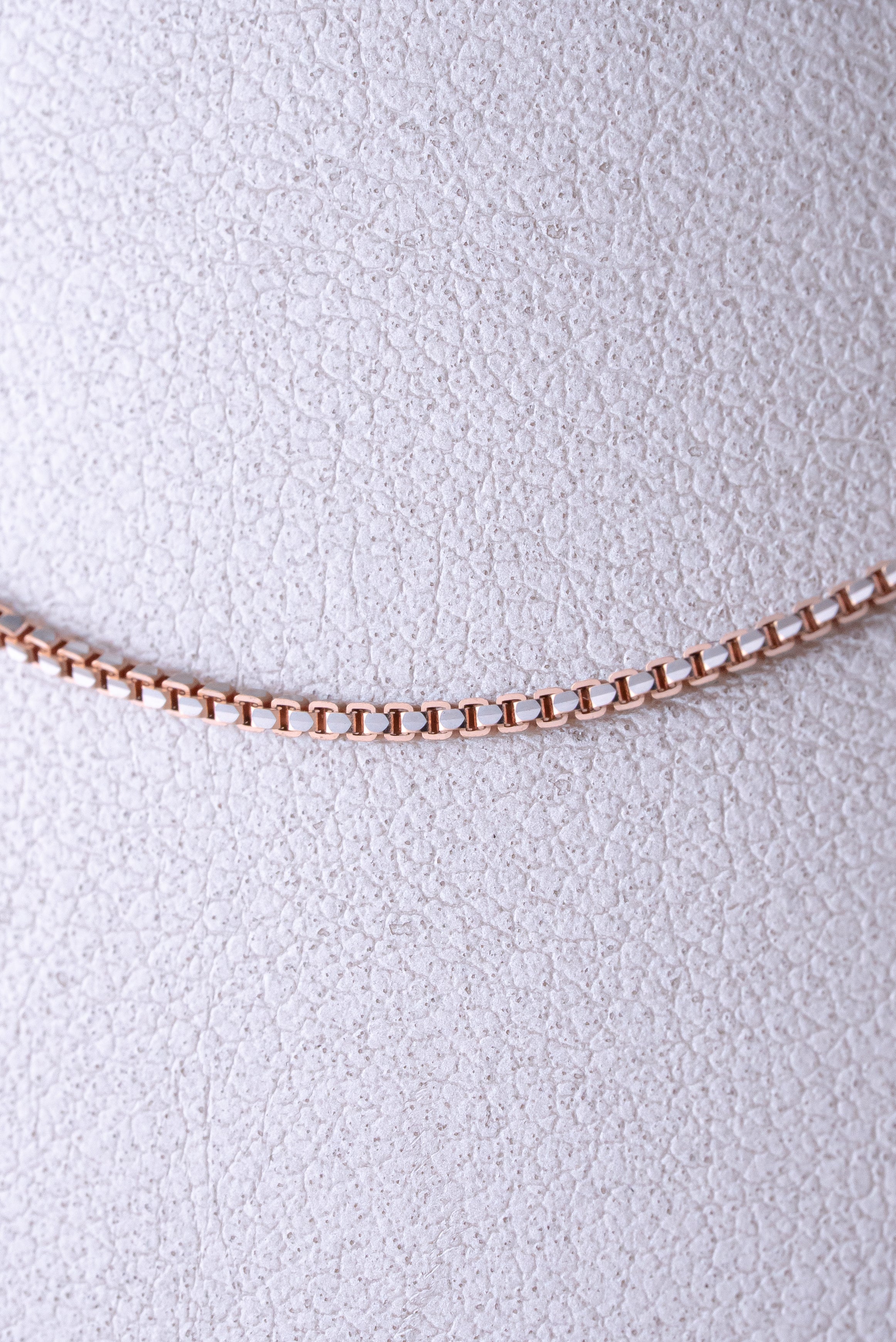 Cadena Veneciana Bicolor Diamantada ( Oro Blanco - Rosado ) 18k / ITA99 / 45 cms / P:4,8 gr