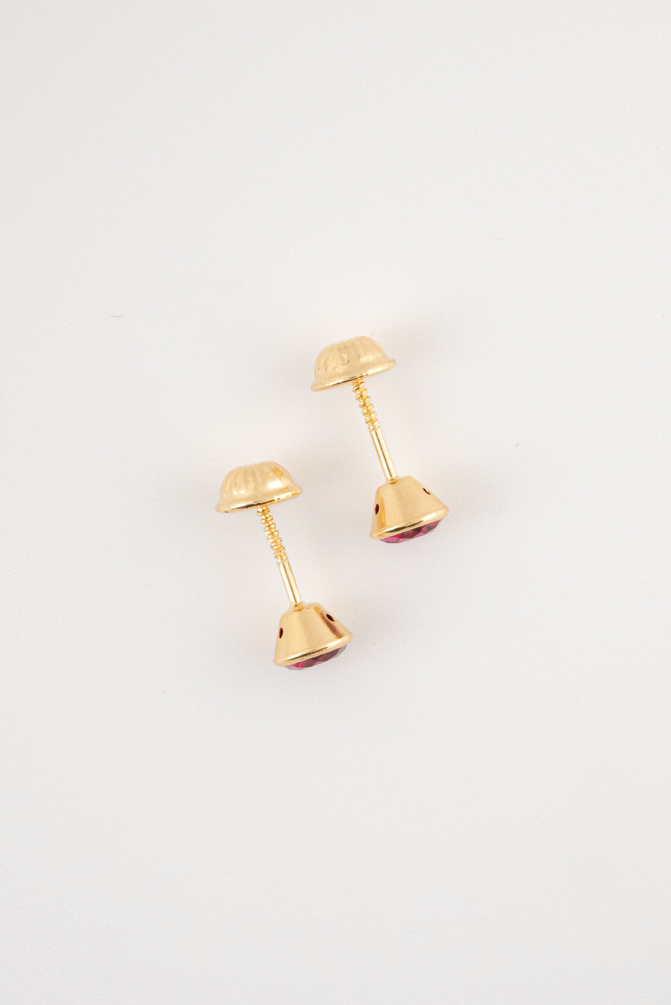 Topos Bisel Circon Fucsia Oro Amarillo 18k / NA158 / M: 5mm - P: 0,7 gr