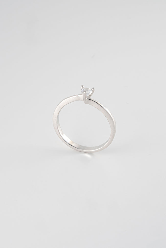Anillo Compromiso Oro Blanco 18k Circones / NA65 / T: 6 3/4 / P: 2,2 gr