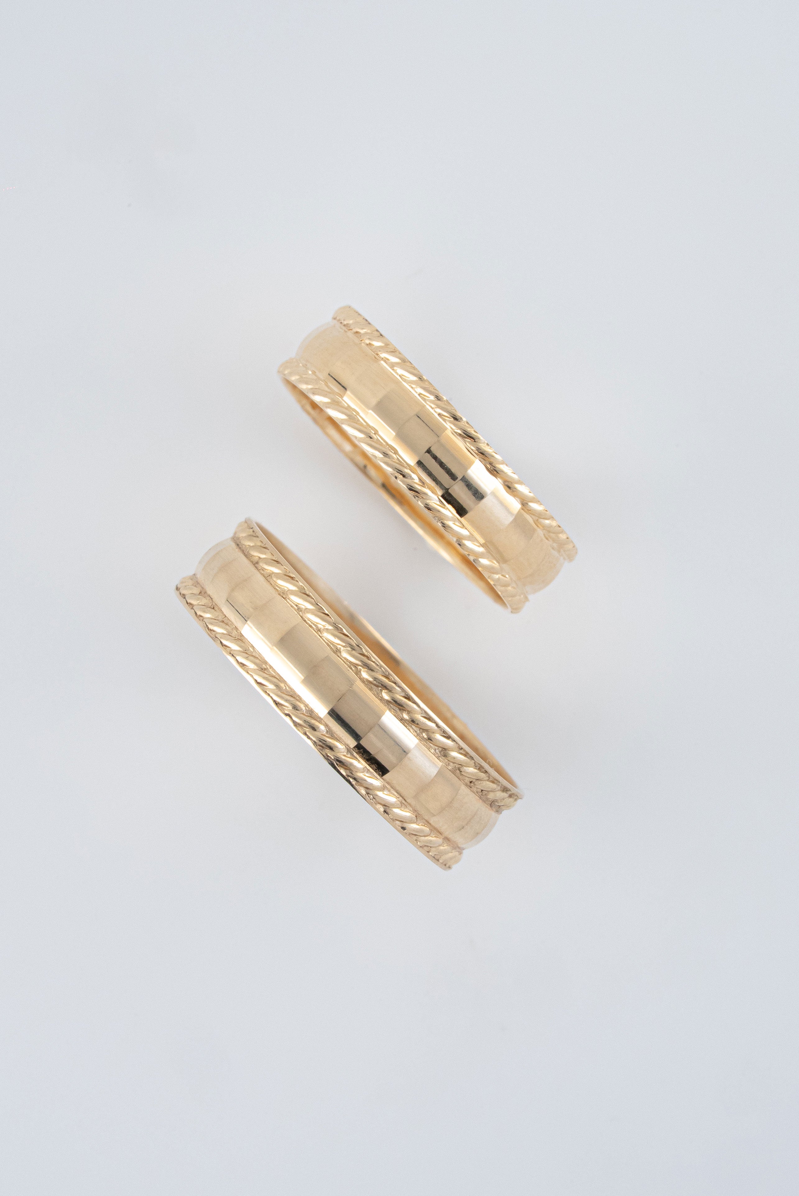 Argollas de Matrimonio 18k oro amarillo / Personaliza tu diseño - Nacional