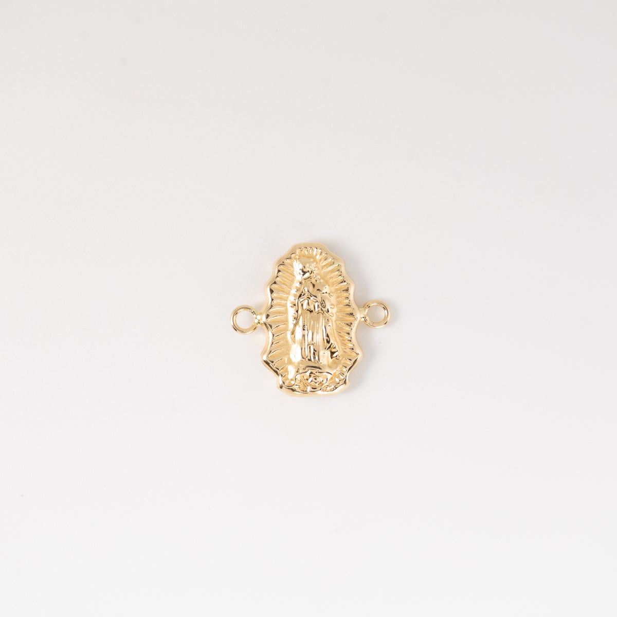 Herraje Virgen Guadalupe Oro Amarillo 18k / NA100 / M: 1.6 cms x 1.7 cms / P: 1 gr
