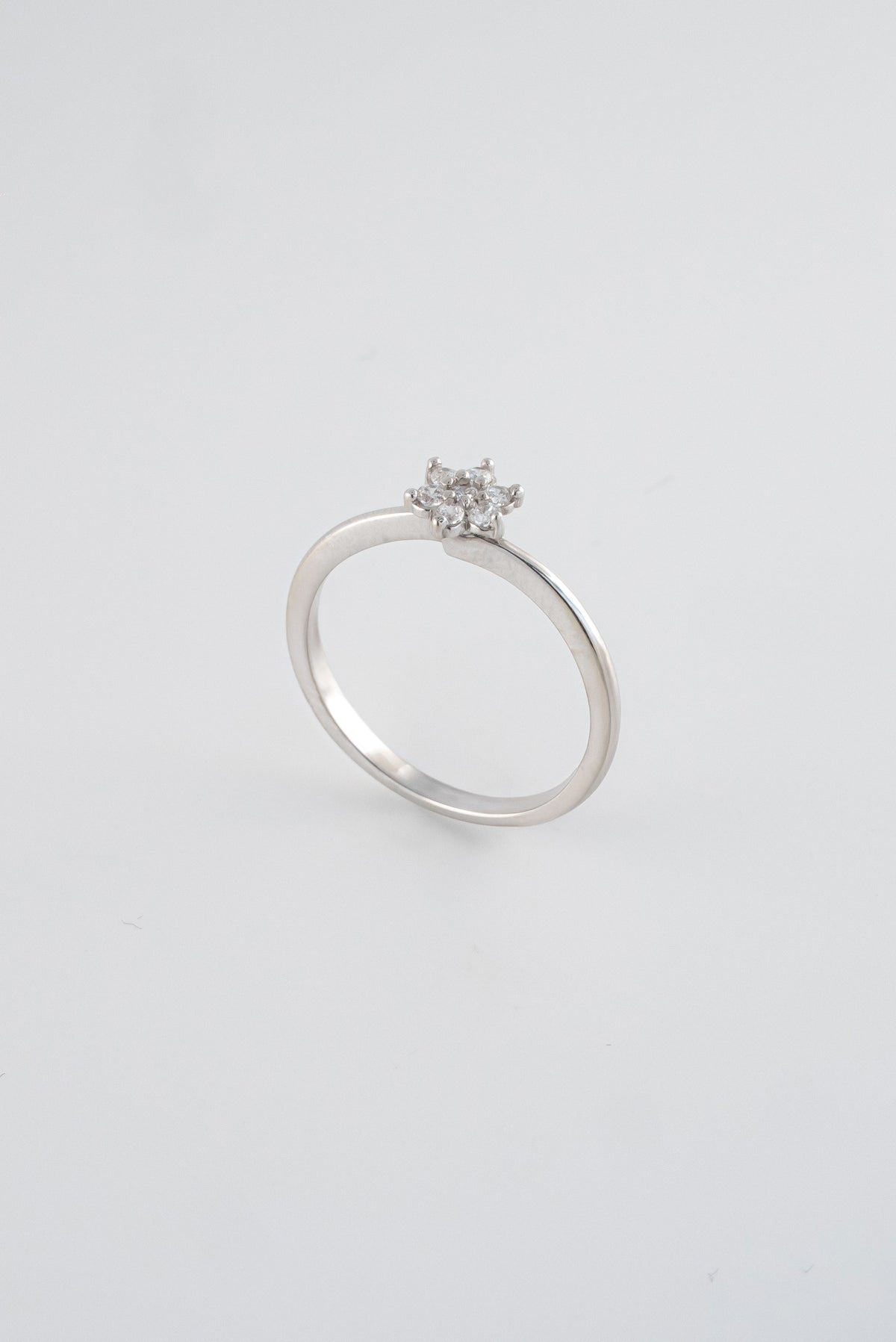 Anillo Compromiso Oro Blanco 18k Circones / NA66 / T:7 / P: 2 gr