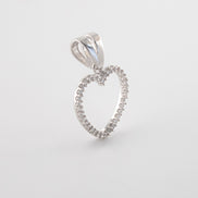 Dije Corazon Silueta Circones Oro Blanco 18k / NA102 / M: 2,3 cms x 1,5 cms / P: 1,4 gr