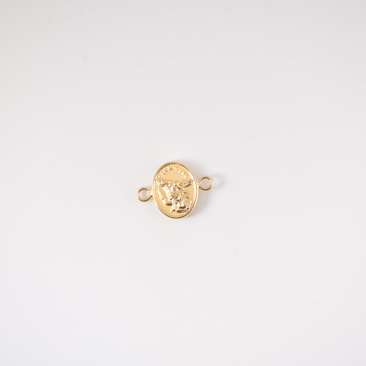 Herraje San Miguel Arcangel Oro Amarillo 18k / NA100 / A: 1.5 cms / P: 0.5 gr