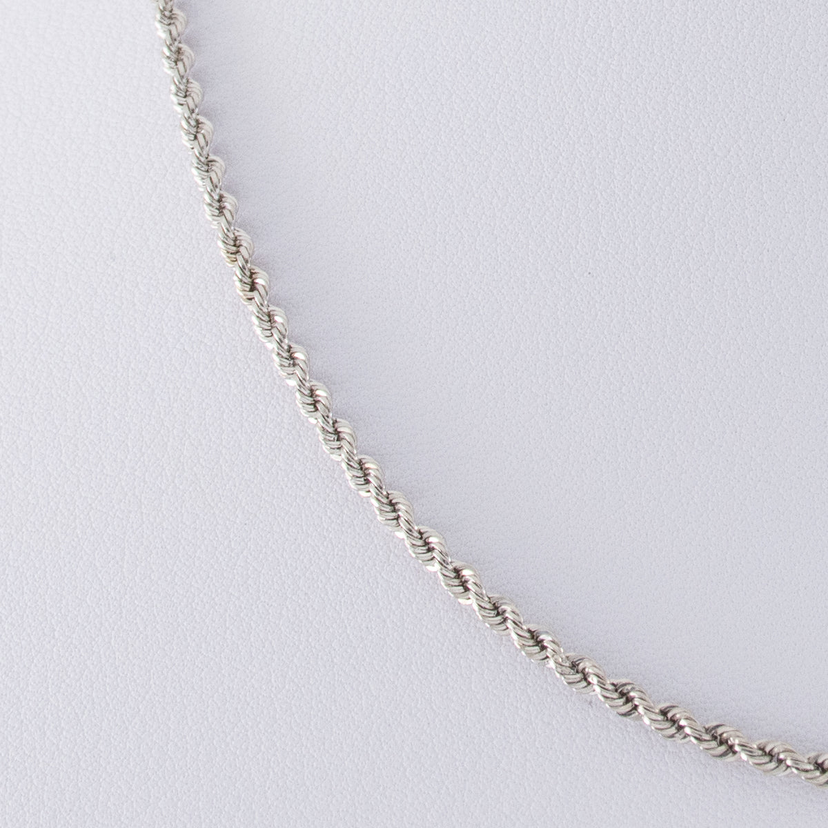 Cadena Lazo San Francisco Oro Blanco 18k / ITA229 / 45 cms / M: 2.2 mm / P: 2.7 gr