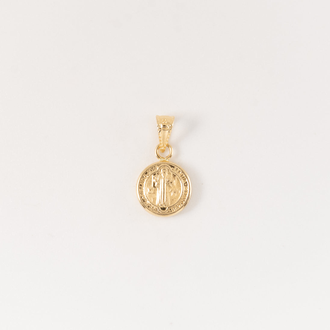 Dije San Benito Oro Amarillo 18k / NA102 / M: 1.5 cms x 0.8 mm / P: 0.4 gr