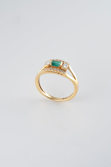 Anillo Esmeralda y Diamantes Oro Amarillo 18k / AED12 / T: 6.5