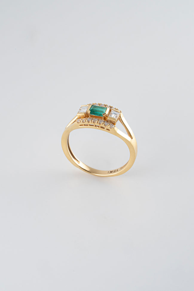 Anillo Esmeralda y Diamantes Oro Amarillo 18k / AED12 / T: 6.5