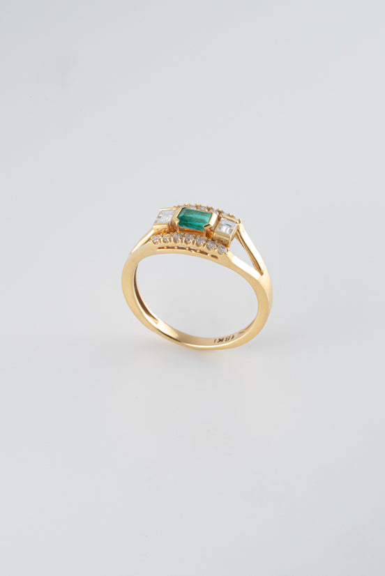 Anillo Esmeralda y Diamantes Oro Amarillo 18k / AED12 / T: 6.5