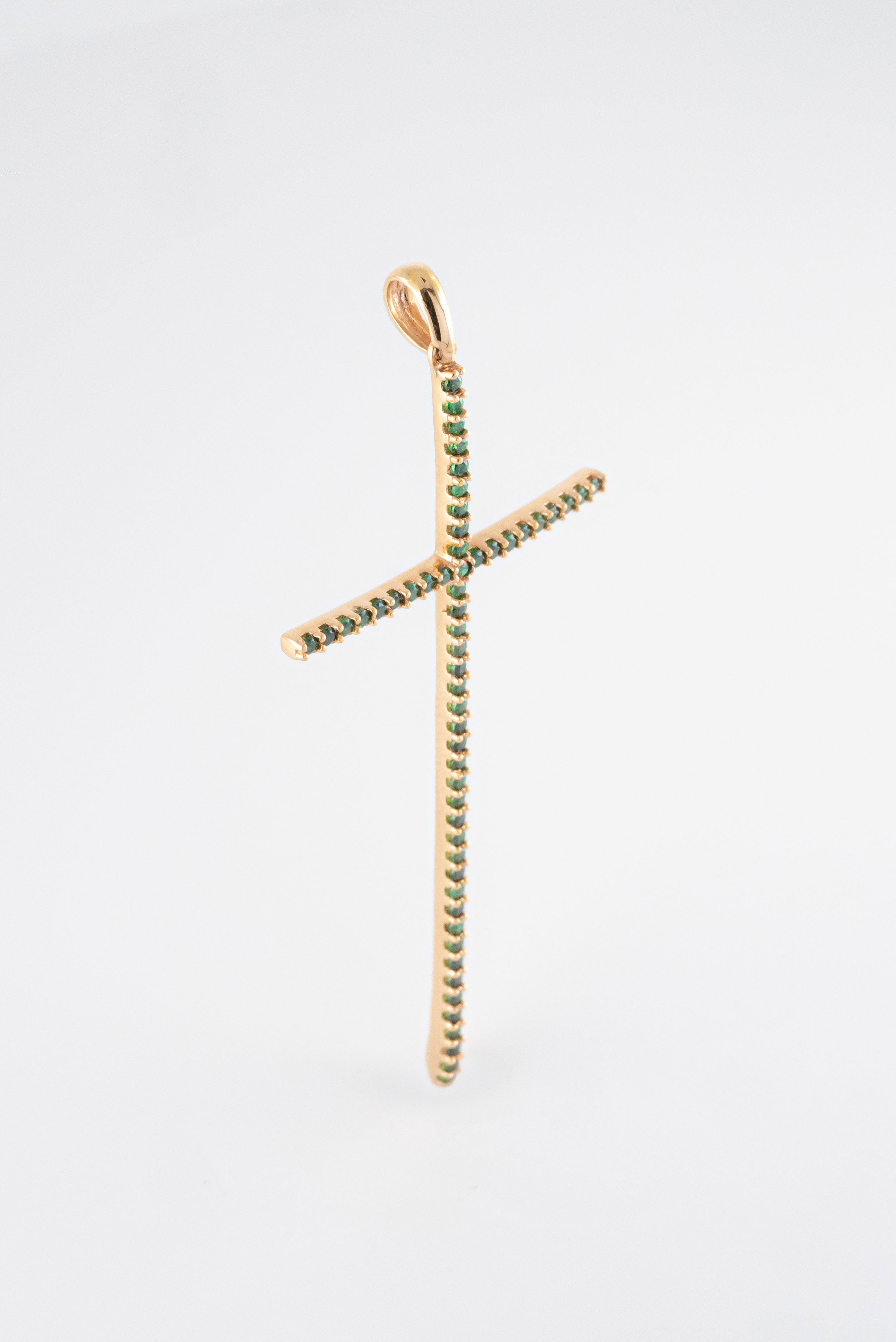 Dije Cruz Circones Verdes Oro Rosado 18k / NA102/ M: 6cms x 2.6 cms / P: 2,5 gr