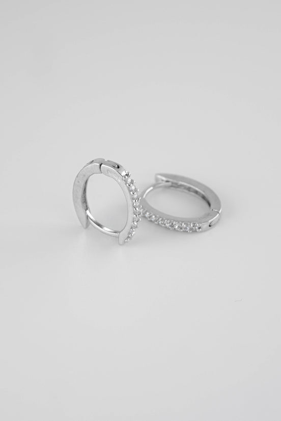 Candongas Ovalada Circones Oro Blanco 18k / NA08 / M: 1 cms / P: 1.3 gr