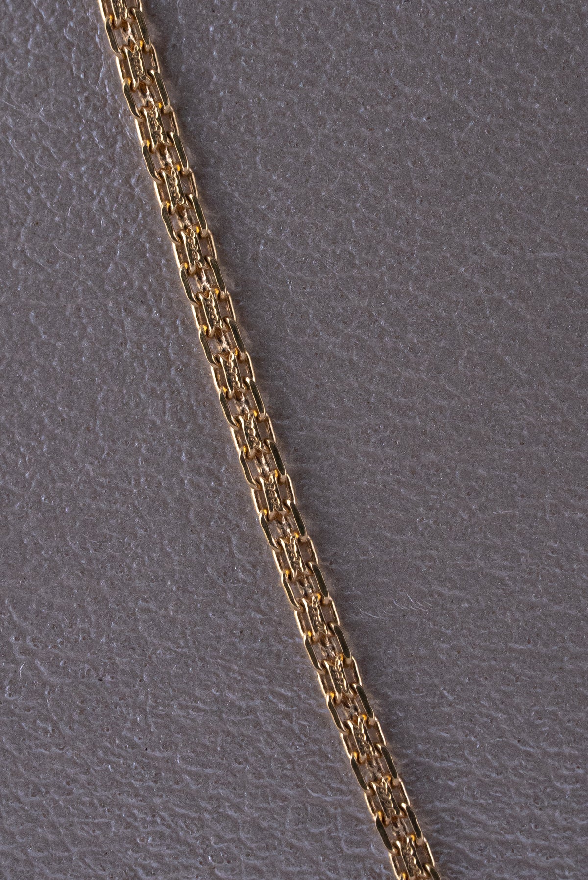 Cadena Bismark Oro Amarillo 18k /ITA73 / 60 cms / P: 4 gr
