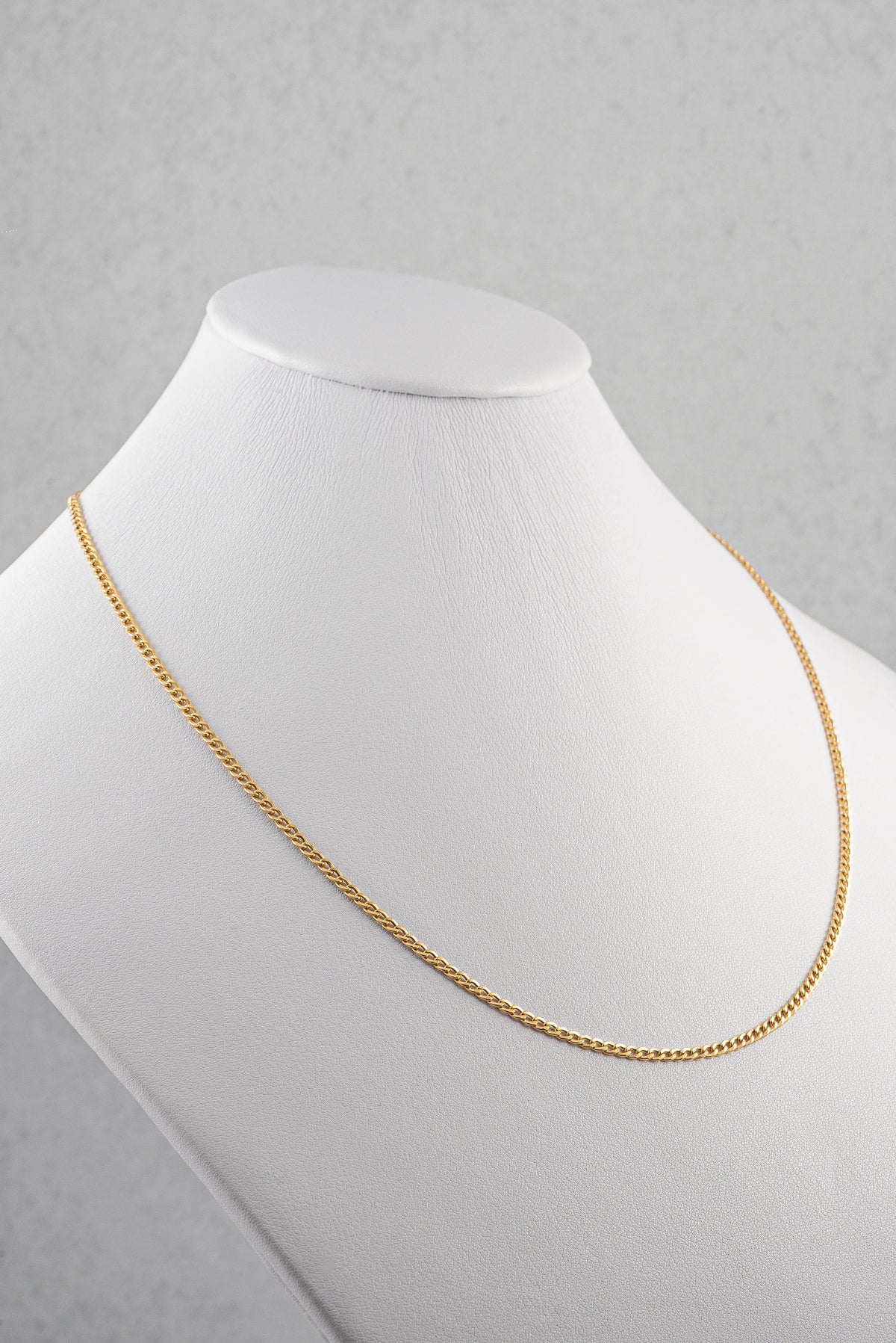Cadena Cubana Oro Amarillo 18k / ITA31 / 50 cms / M: 3 mm / P: 2,42 gr