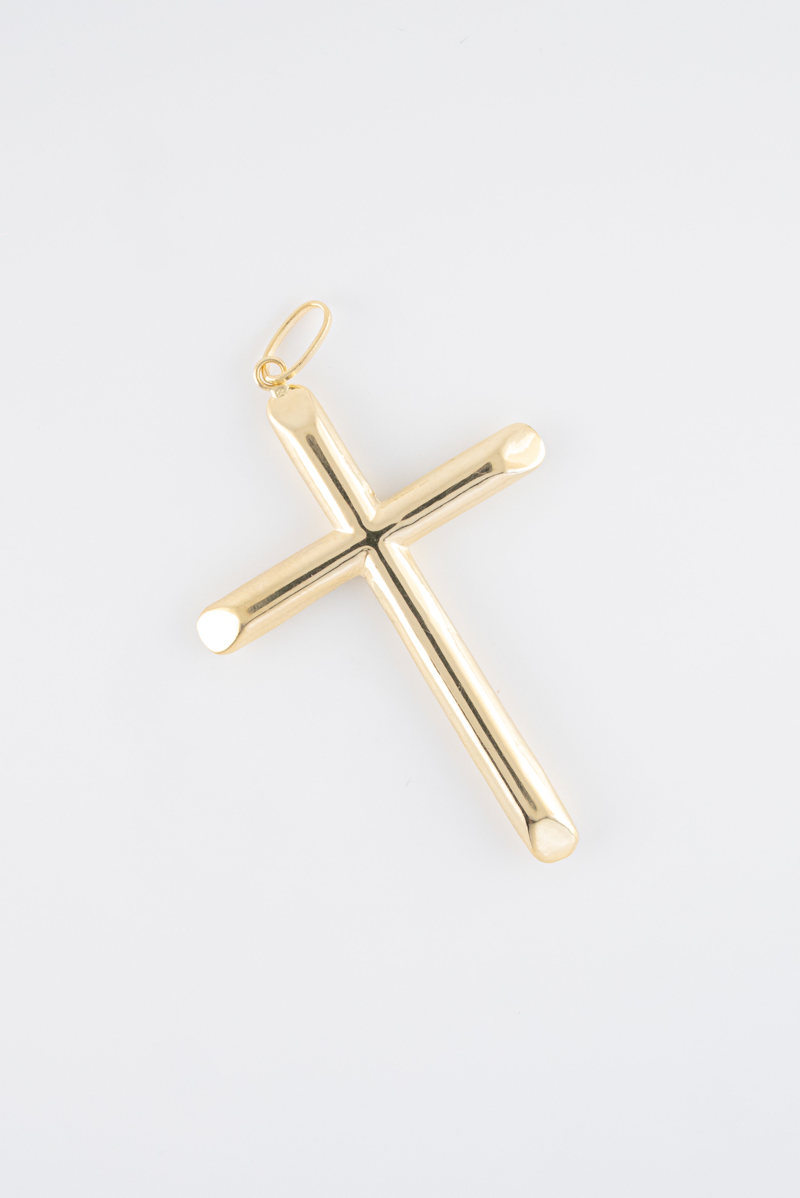 Dije Cruz Lisa Oro Amarillo 18k - NA102 - M: 5 cms x 3 cms - P: 2,2 gr