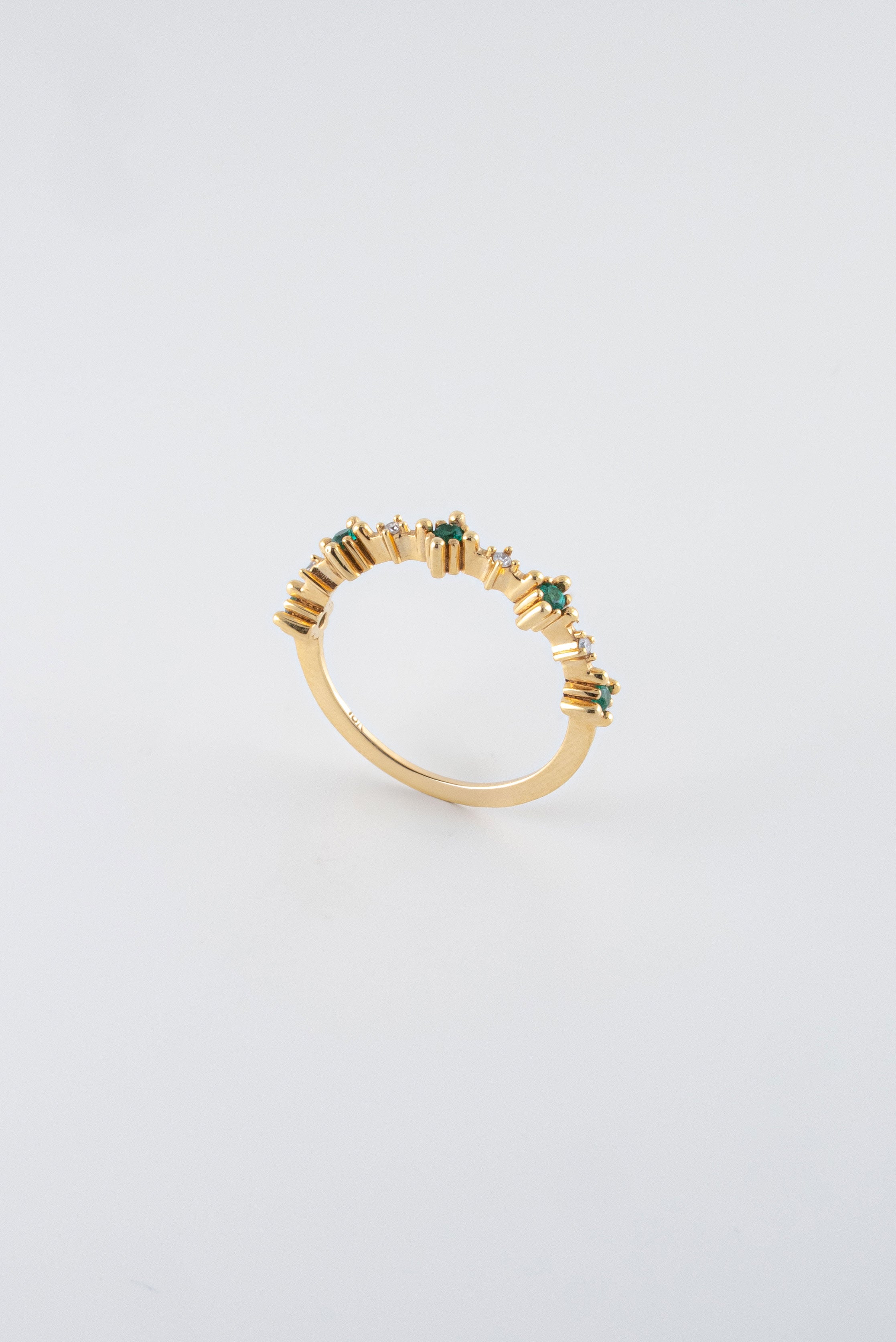 Anillo Esmeralda y Diamantes Oro Amarillo 18k / AED03 / T: 6 / E: 0,13 quilates -D:0,04 quilates
