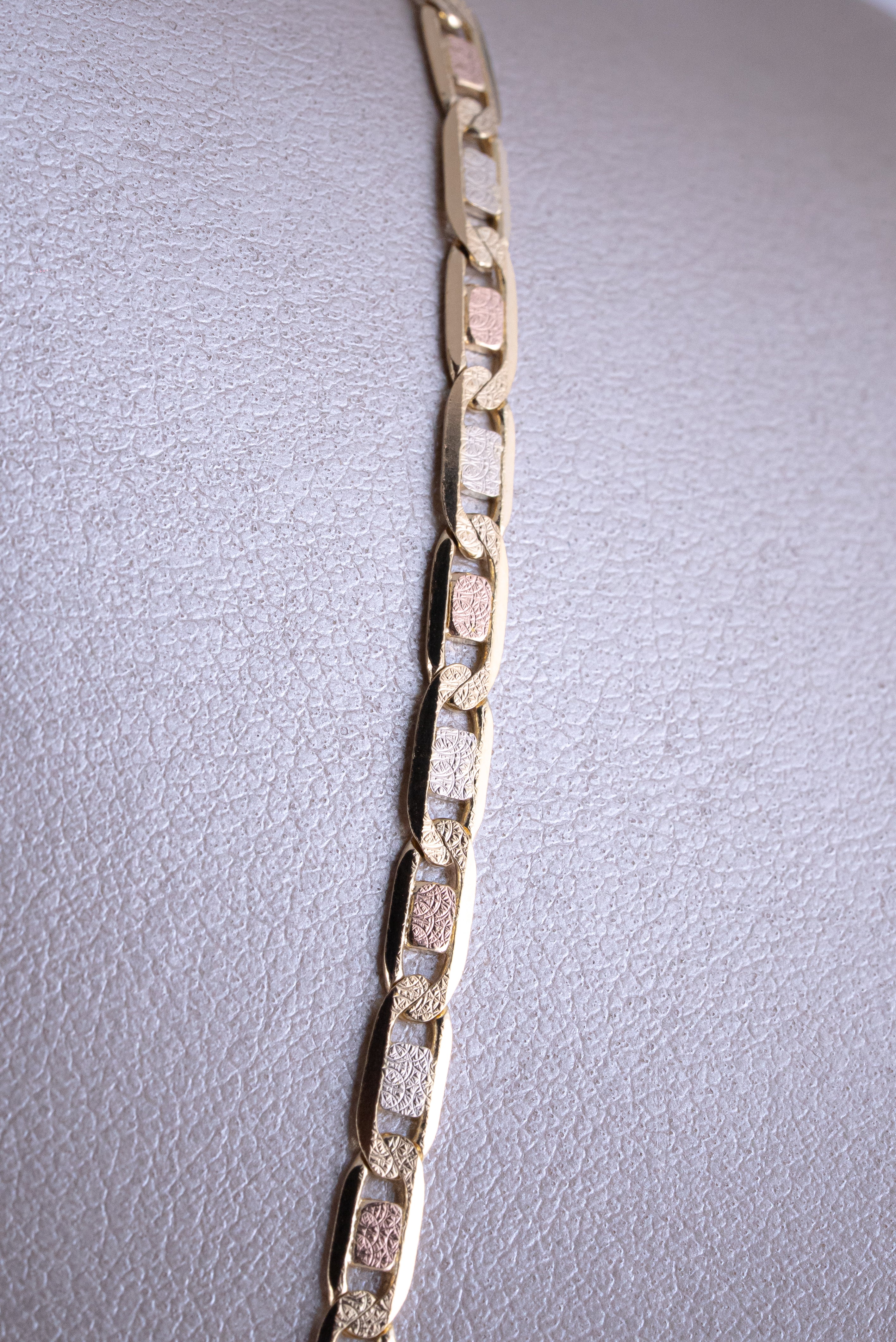 Cadena Escalera Tres Oros 18k /ITA84 / 60 cms / P: 18,7 gr