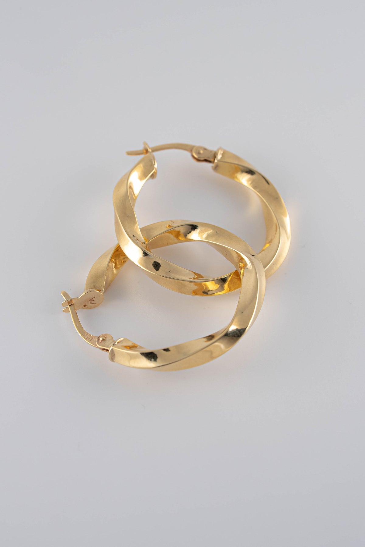 Candongas Melcocha Oro Amarillo 18k / NA08 / M: 2,8 cms / P: 4.28 gr