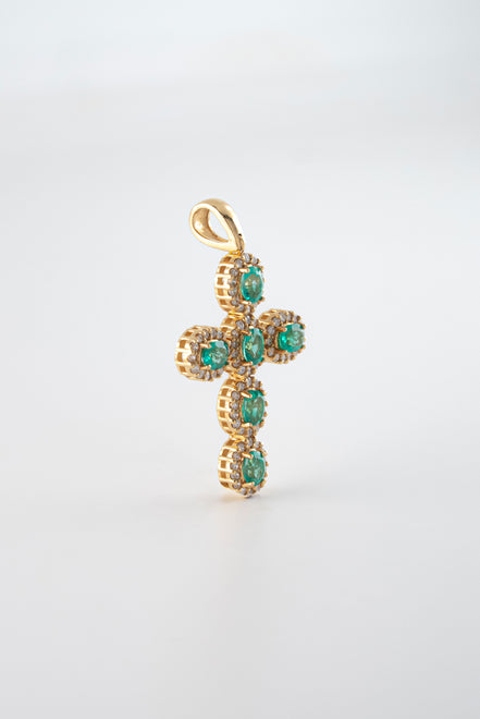Dije Cruz Esmeralda y Diamante Oro Amarillo 18k /DED29/ M: 3 cms x 1,7 cms