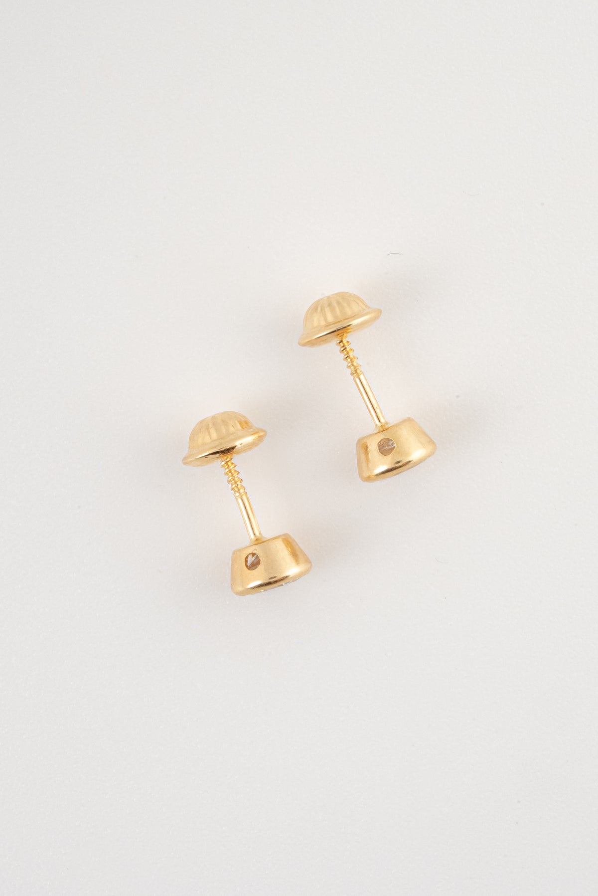 Topos Bisel Circon Blanco Oro Amarillo 18k / NA158 / M: 5 mm / P: 0,7 gr