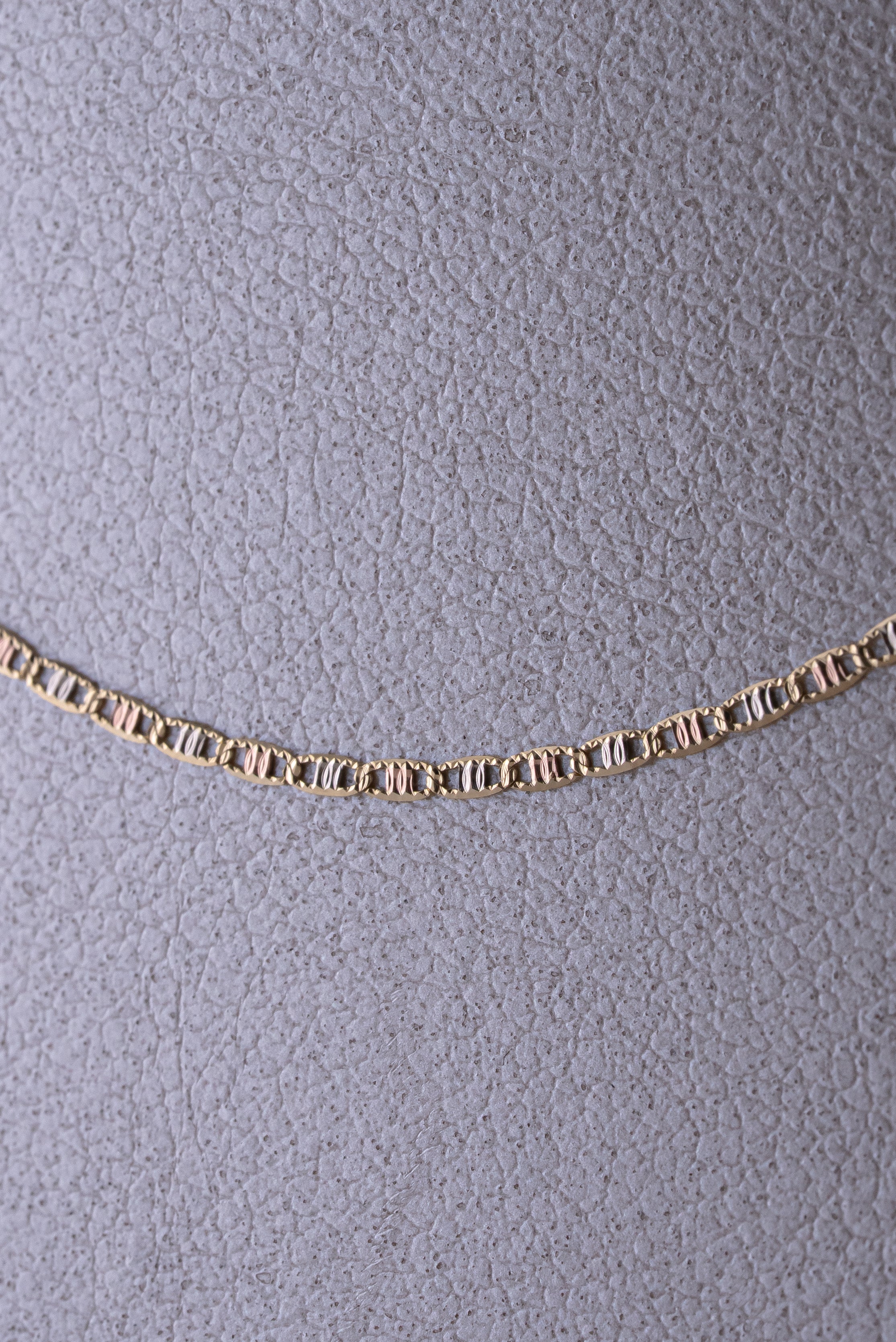 Cadena Escalera Tres Oros 18k / ITA79 / 45 cms / P: 1,5 gr