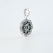 Dije Flor Diamantes Oro Blanco 18k / DDA01 / M: 1,9 cms x 1,1, cms