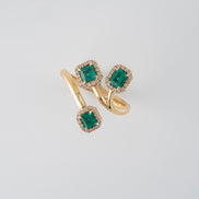 Anillo Esmeralda y Diamantes Oro Amarillo 18k / AED24 / T: 7 / E:0,75  quilates - D: 0.24 quilates