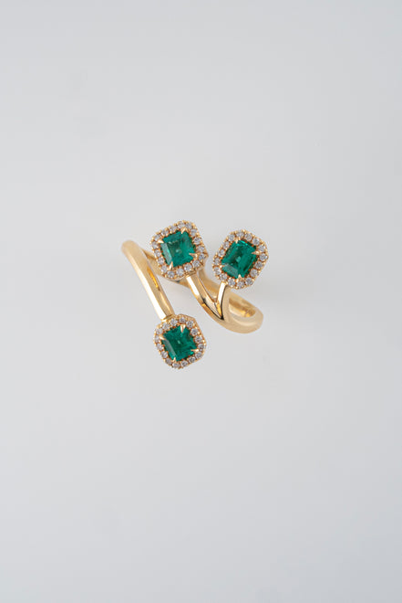 Anillo Esmeralda y Diamantes Oro Amarillo 18k / AED24 / T: 7 / E:0,75  quilates - D: 0.24 quilates