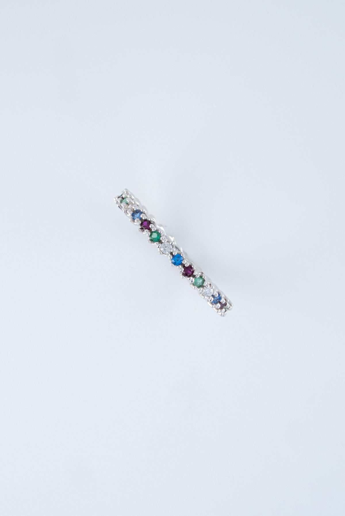 Anillo Circones Oro Blanco 18k / NA50 / T: 7.5 / P: 1,7 gr