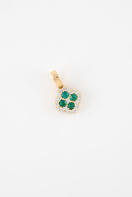 Dije Trebol Esmeradas y Diamantes Oro Amarillo 18k / DED49 / M: 1,5 cms x 1,8 cms