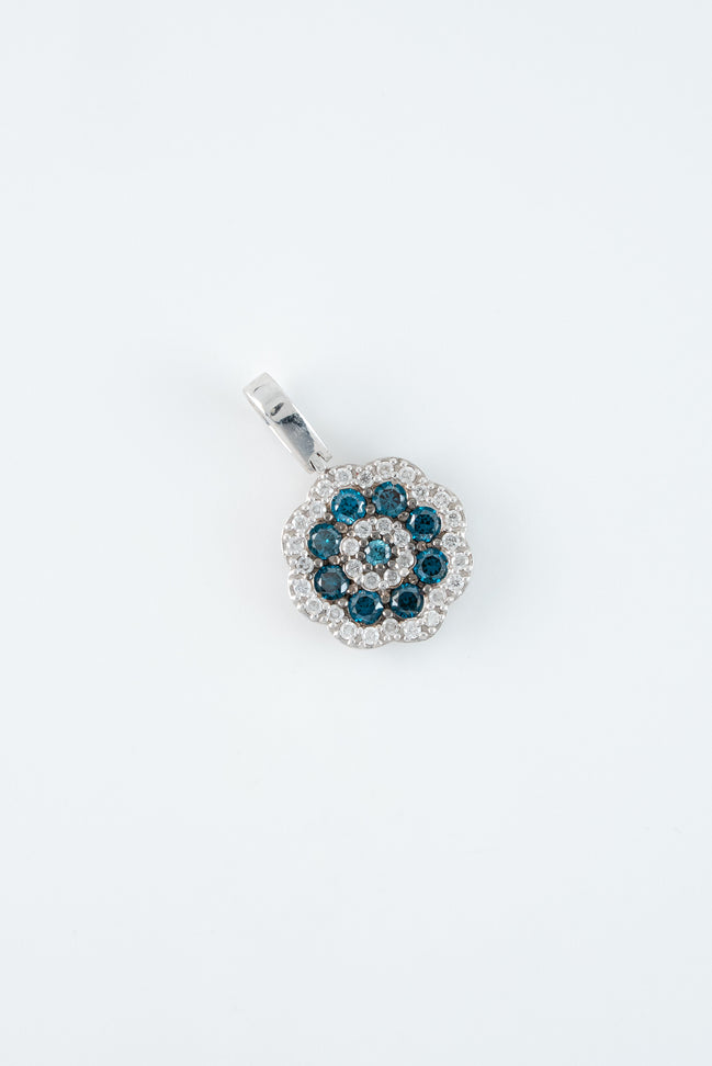 Dije Flor Diamantes Oro Blanco 18k / DDA01 / M: 1,9 cms x 1,1, cms