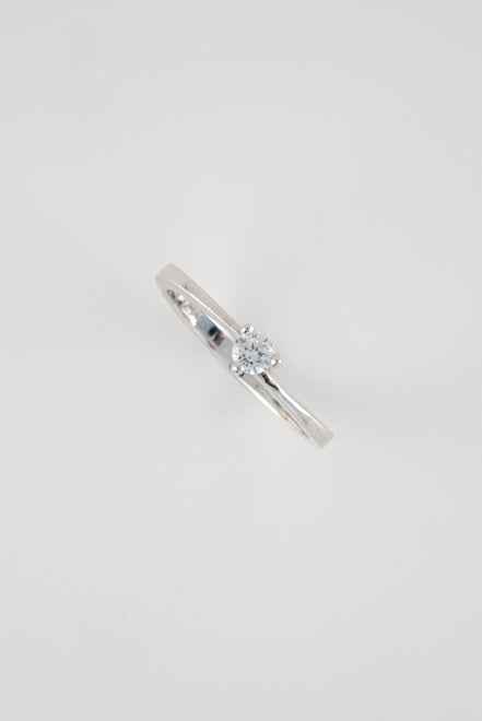 Anillo Compromiso Oro Blanco 18k Circones / NA65 / T: 6 3/4 / P: 2,2 gr