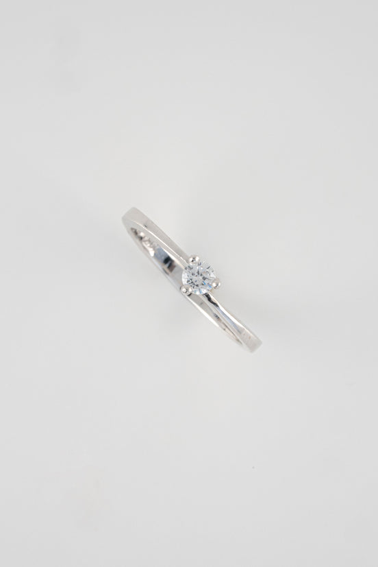 Anillo Compromiso Oro Blanco 18k Circones / NA65 / T: 6 3/4 / P: 2,2 gr