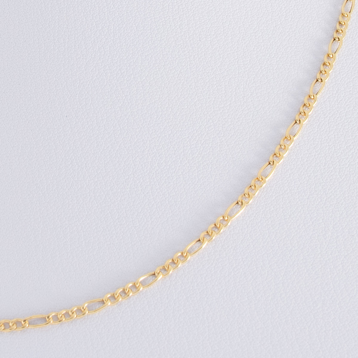 Cadena Figaro Oro Amarillo 18k / ITA09 / 45 cms / M: 2.2 mm / P: 1.4 gr