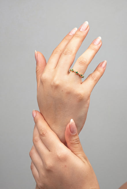 Anillo Esmeraldas y Diamantes 18k oro amarillo / Talla 6 - E: 0,13 QTS - D:0,04 QTS Nacional