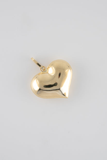 Dije Corazon Liso Oro Amarillo 18k / NA102/ M: 2,3 cms x 2 cms / P: 1,4 gr