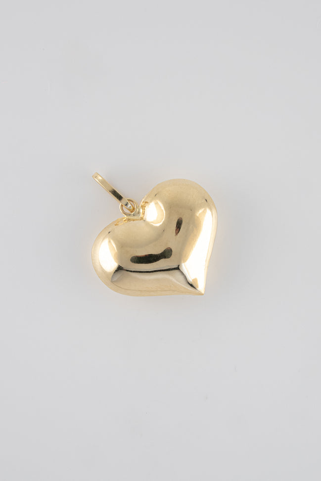 Dije Corazon Liso Oro Amarillo 18k / NA102/ M: 2,3 cms x 2 cms / P: 1,4 gr