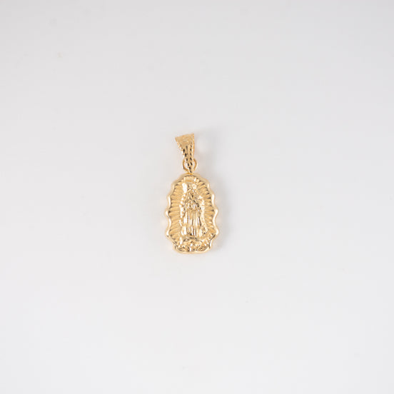 Dije Virgen Guadalupe Oro Amarillo 18k / NA102 / M: 2.5 cms x 1.5 cms / P: 1 gr