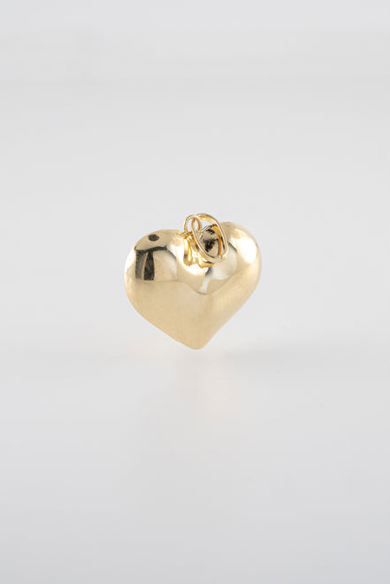 Dije Corazon Liso Oro Amarillo 18k / NA102/ M: 2,3 cms x 2 cms / P: 1,4 gr