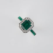 Anillo Elen Esmeraldas y Diamantes 18k oro blanco/  Talla: 6 EG: 1.83 QTS - D:0,21 QTS Nacional