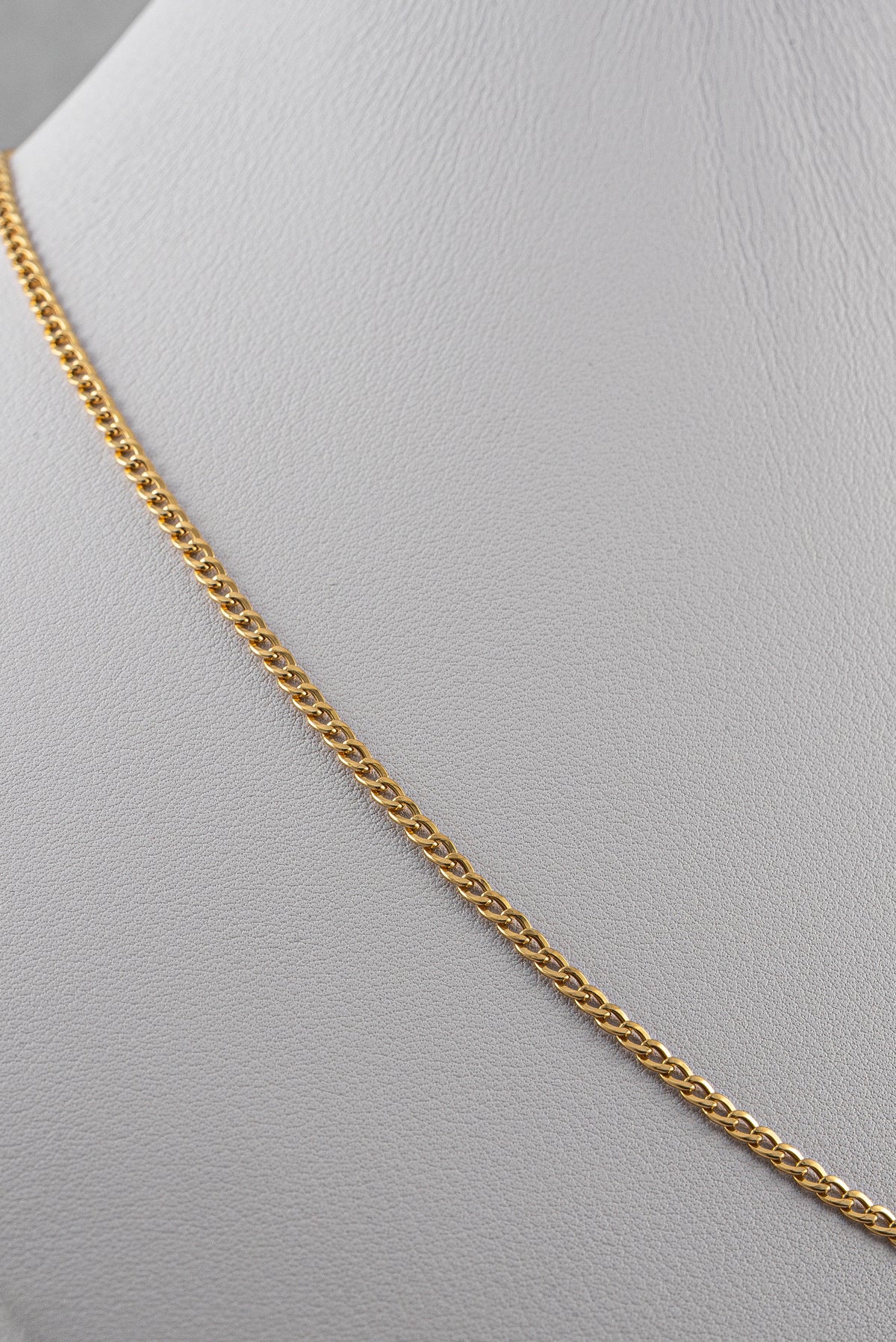 Cadena Cubana Oro Amarillo 18k / ITA31 / 50 cms / M: 3 mm / P: 2,42 gr